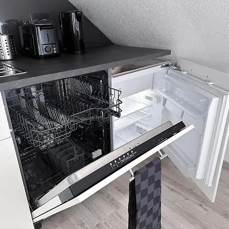 Zentrale Fuer 4 Mit Bett Und Schlafcouch