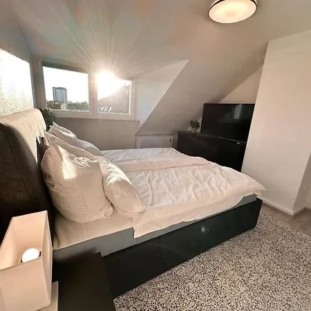 Zentrale Für 4 Mit Bett Und Schlafcouch *