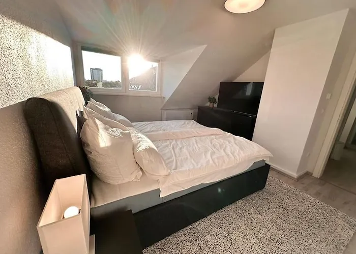 Zentrale Fuer 4 Mit Bett Und Schlafcouch *